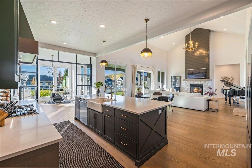 14437 N Woodpecker Avenue, Boise, ID 83714 photo 13