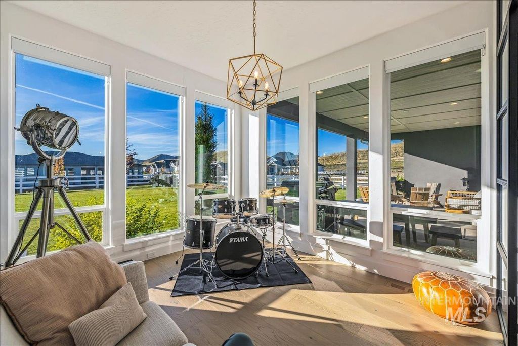 14437 N Woodpecker Avenue, Boise, ID 83714 photo 19