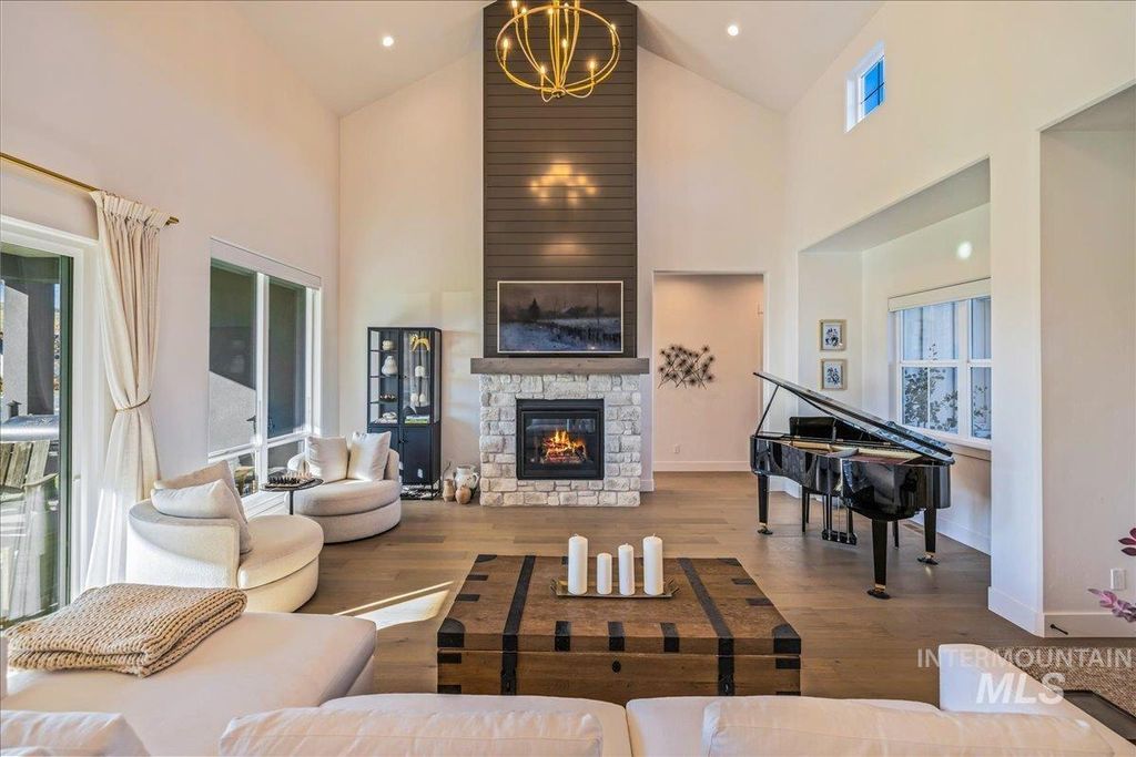 14437 N Woodpecker Avenue, Boise, ID 83714 photo 6