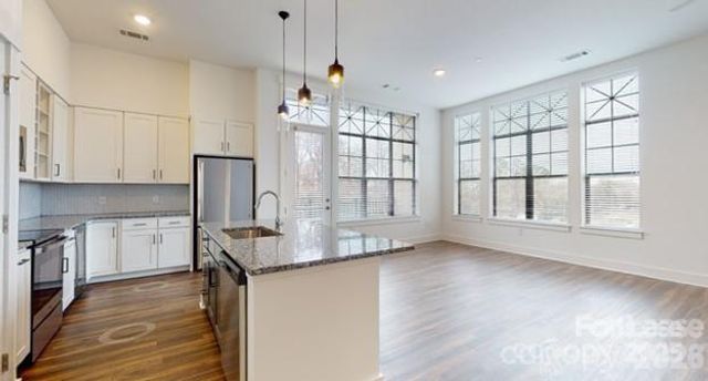 4220 Colony Plaza Drive 22A, Charlotte, NC 28211