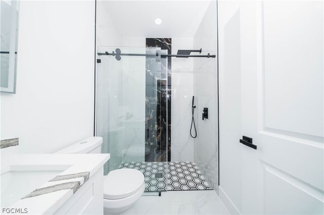 3304 E 15th ST, Lehigh Acres, FL 33972