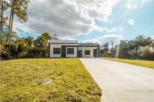 3304 E 15th ST, Lehigh Acres, FL 33972
