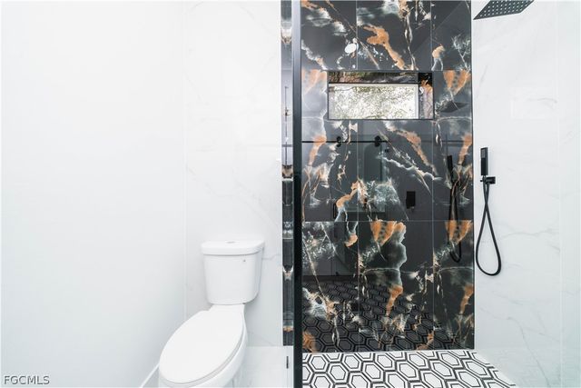 3304 E 15th ST, Lehigh Acres, FL 33972