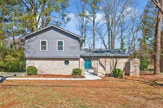3940 Pinehurst Valley Drive, Decatur, GA 30034