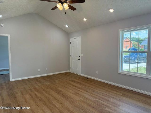 109 Kentucky Ave, Bardstown, KY 40004