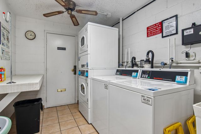 5500 W LINCOLN Avenue 111E, Morton Grove, IL 60053