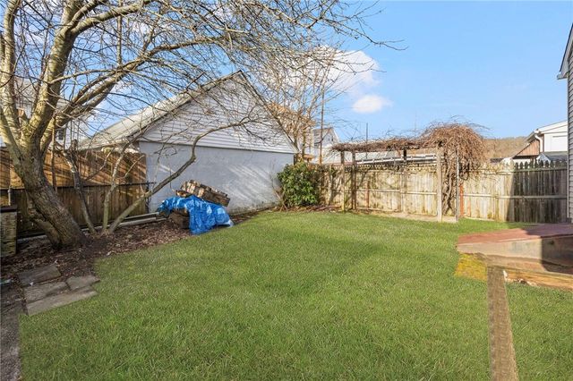 76 Moorefield Street, Providence, RI 02909