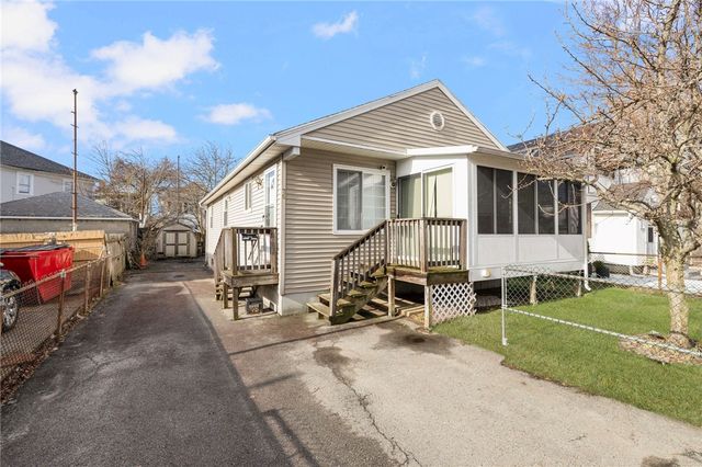 76 Moorefield Street, Providence, RI 02909