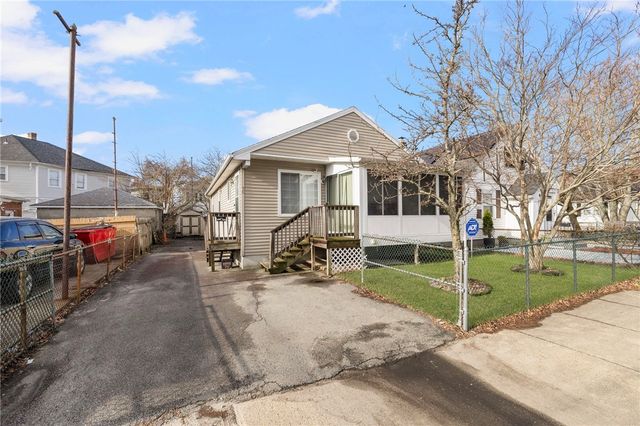 76 Moorefield Street, Providence, RI 02909