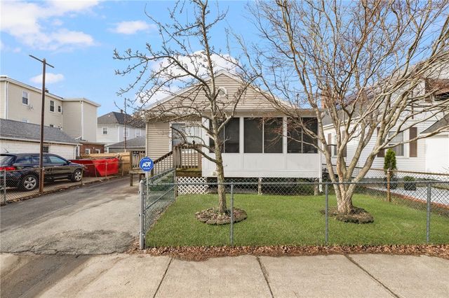 76 Moorefield Street, Providence, RI 02909