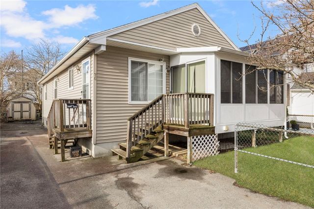 76 Moorefield Street, Providence, RI 02909