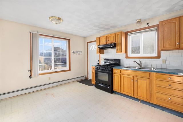 76 Moorefield Street, Providence, RI 02909