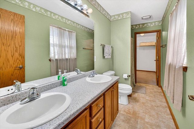 494 W Puerner STREET, Jefferson, WI 53549