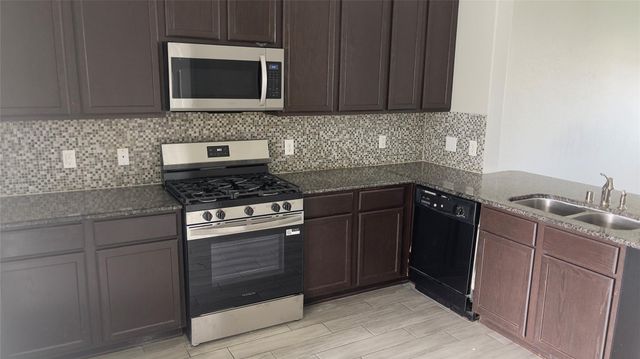 8814 Alpine Wood Way, Rosharon, TX 77583