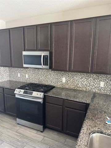 8814 Alpine Wood Way, Rosharon, TX 77583