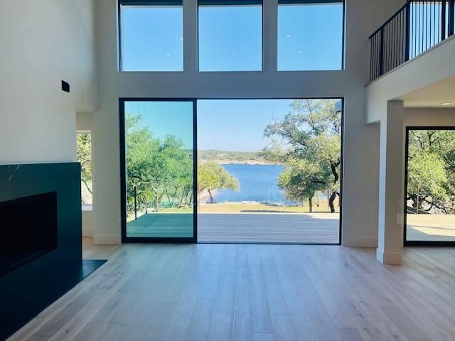 909 Cat Hollow Club DR, Spicewood, TX 78669