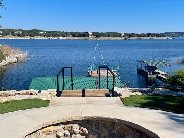 909 Cat Hollow Club DR, Spicewood, TX 78669