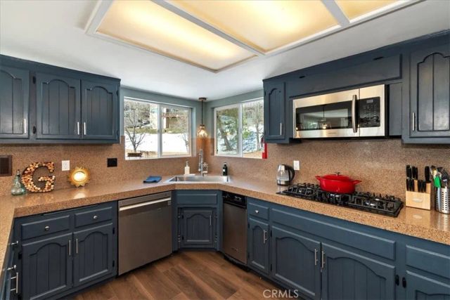 27814 North Bay, Lake Arrowhead, CA 92352