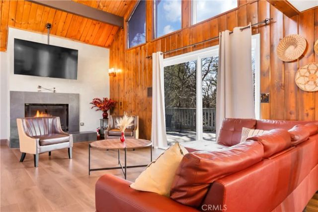 27814 North Bay, Lake Arrowhead, CA 92352