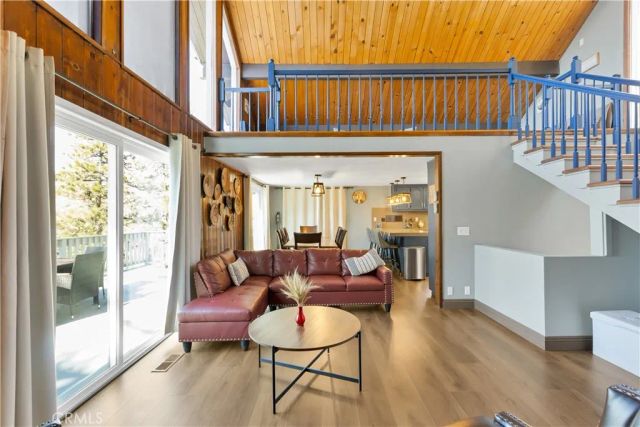 27814 North Bay, Lake Arrowhead, CA 92352