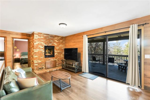 27814 North Bay, Lake Arrowhead, CA 92352