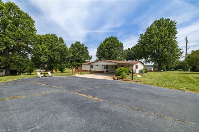 1010 John Hill Road, Walnut Cove, NC 27052
