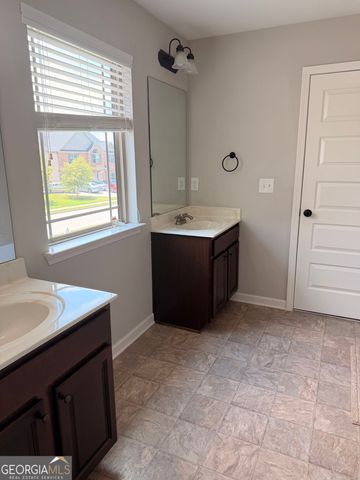 559 Madison Park Drive, Grayson, GA 30017