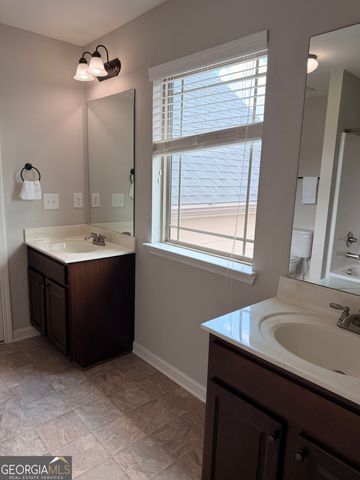 559 Madison Park Drive, Grayson, GA 30017