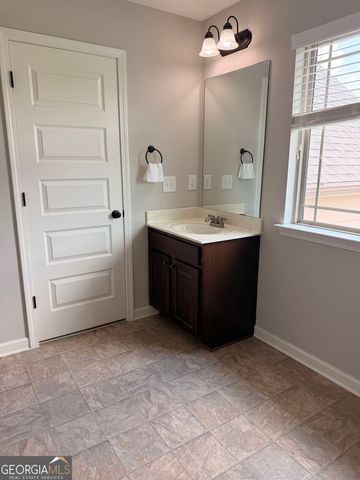 559 Madison Park Drive, Grayson, GA 30017