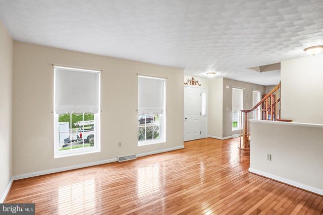 26 VIOLET DR, Hanover, PA 17331