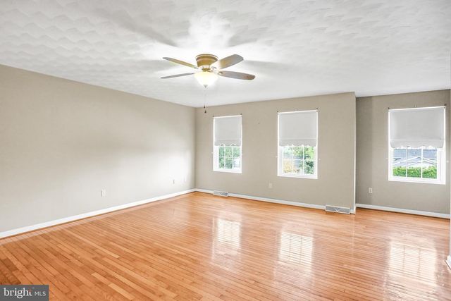 26 VIOLET DR, Hanover, PA 17331