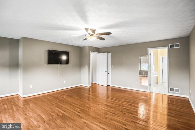 26 VIOLET DR, Hanover, PA 17331