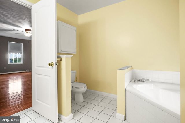 26 VIOLET DR, Hanover, PA 17331