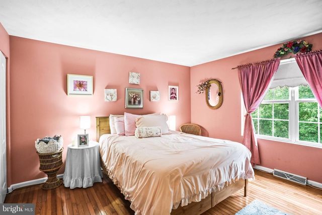 26 VIOLET DR, Hanover, PA 17331