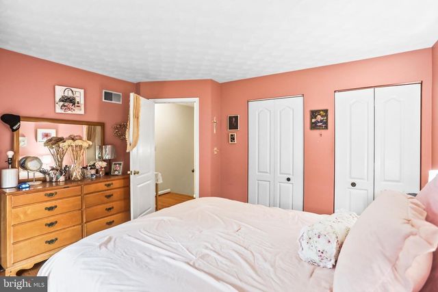 26 VIOLET DR, Hanover, PA 17331