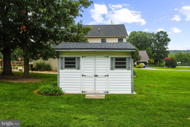 26 VIOLET DR, Hanover, PA 17331