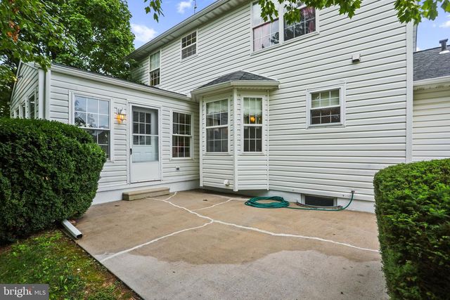26 VIOLET DR, Hanover, PA 17331
