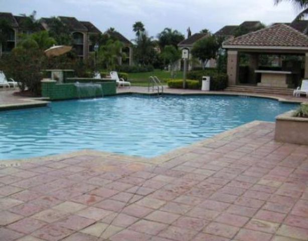 12130 SAINT ANDREWS Place 207, Miramar, FL 33025