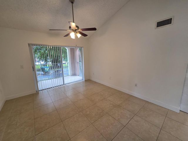 12130 SAINT ANDREWS Place 207, Miramar, FL 33025