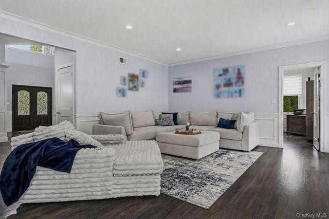 127 Elmwood Drive, Dix Hills, NY 11746