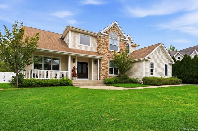 127 Elmwood Drive, Dix Hills, NY 11746