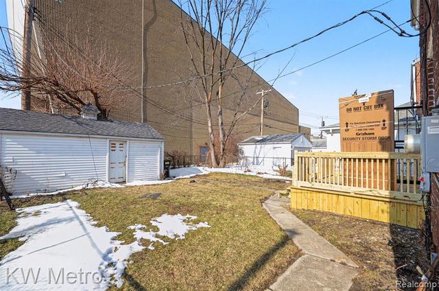 19135 Hartwell, Detroit, MI 48235