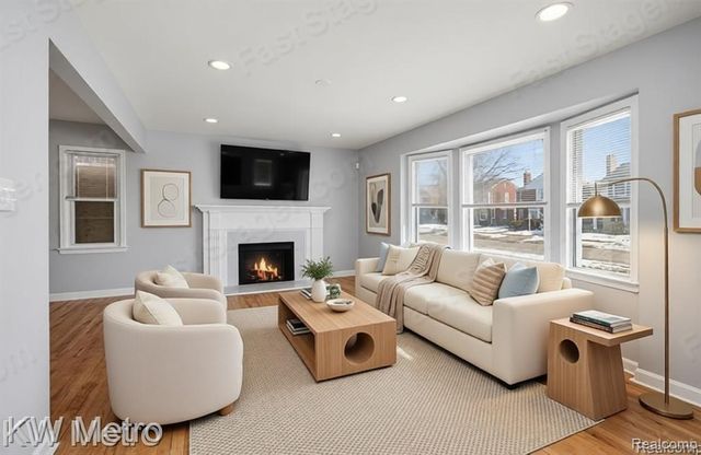 19135 Hartwell, Detroit, MI 48235