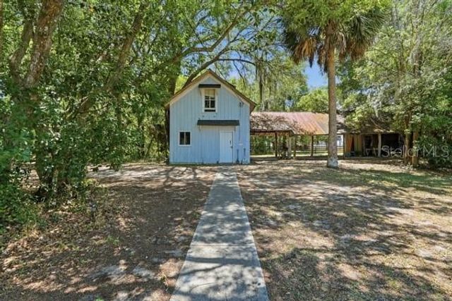 511 E MIRROR LAKE DRIVE, Fruitland Park, FL 34731