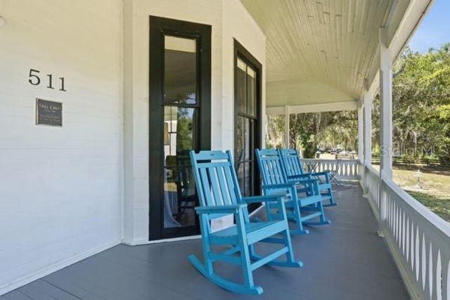 511 E MIRROR LAKE DRIVE, Fruitland Park, FL 34731