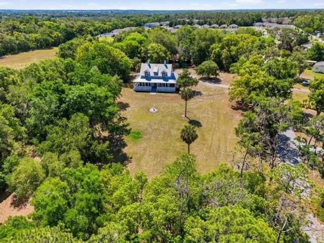 511 E MIRROR LAKE DRIVE, Fruitland Park, FL 34731