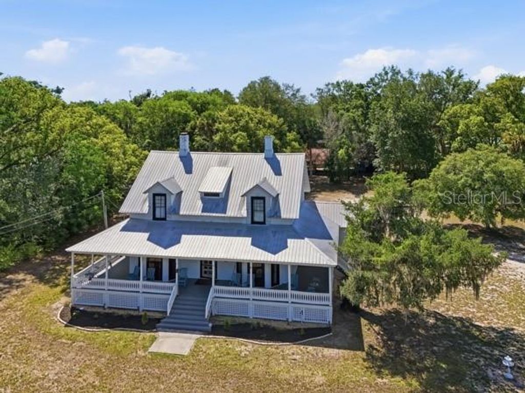 511 E MIRROR LAKE DRIVE, Fruitland Park, FL 34731