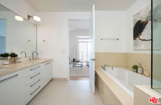 3111 Via Dolce 903, Marina Del Rey, CA 90292