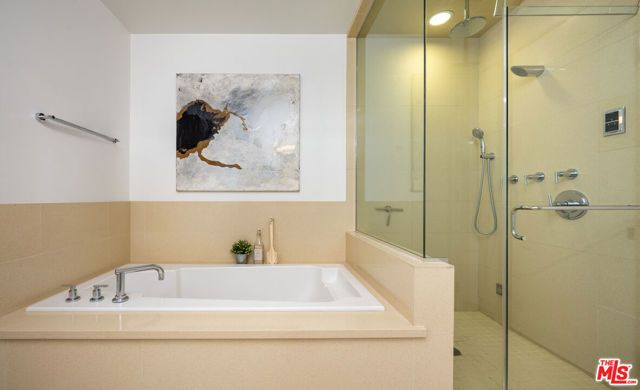 3111 Via Dolce 903, Marina Del Rey, CA 90292