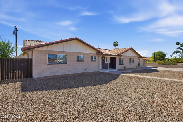 2515 S PALM Drive, Tempe, AZ 85282